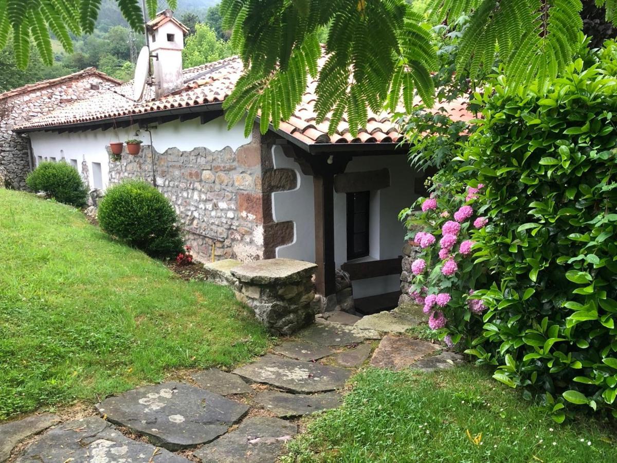 Hdec Hosteria De Castaneda Alojamiento Turistico Puente Viesgo Exterior photo